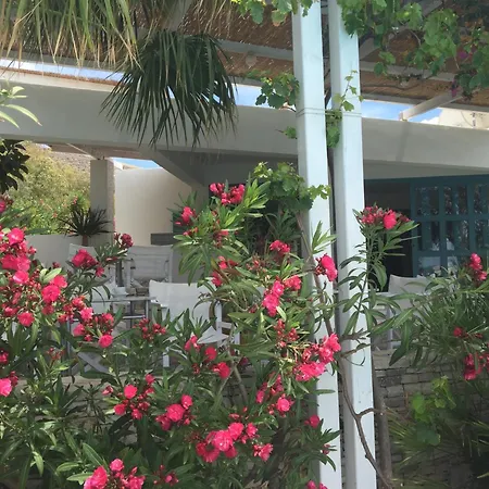 Plakures Hotel *